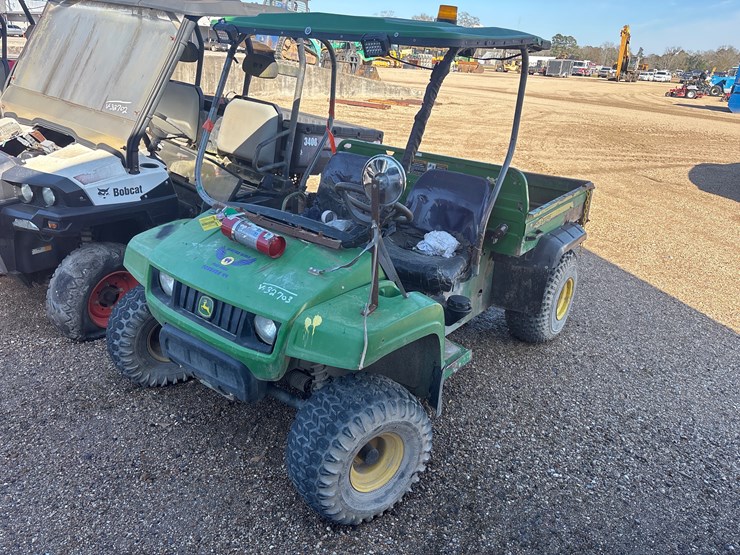 john-deere-gator-image-1