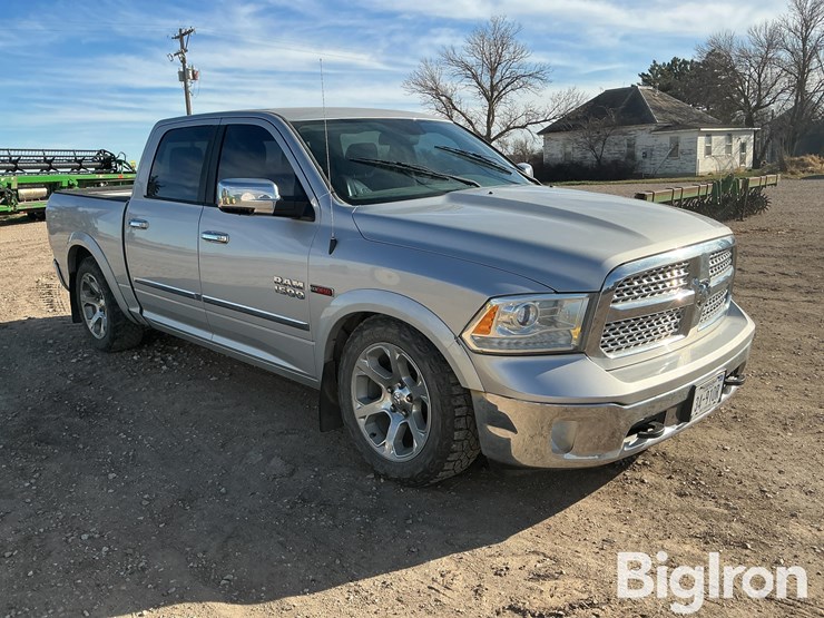 2014-ram-1500-laramie-image-3