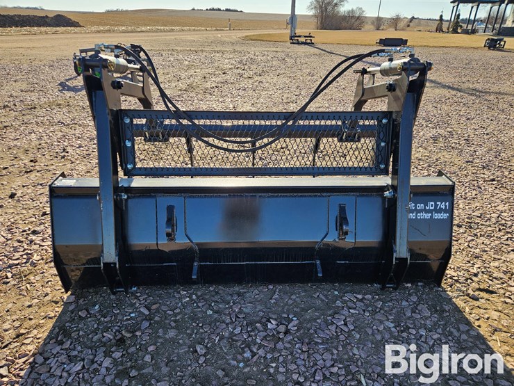 2026-john-deere-741-image-6