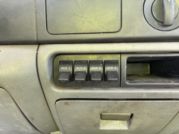 2005-ford-f350-image-13