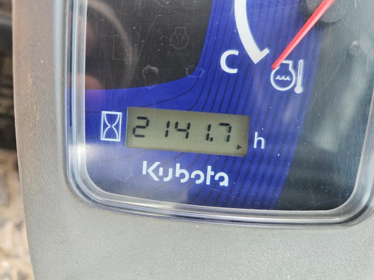 2014-kubota-svl90-2-image-10