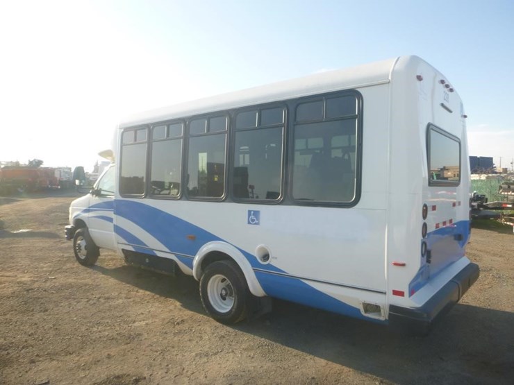 2014-ford-e450-image-4