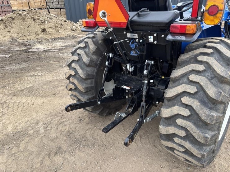 2021-new-holland-workmaster-25-image-13