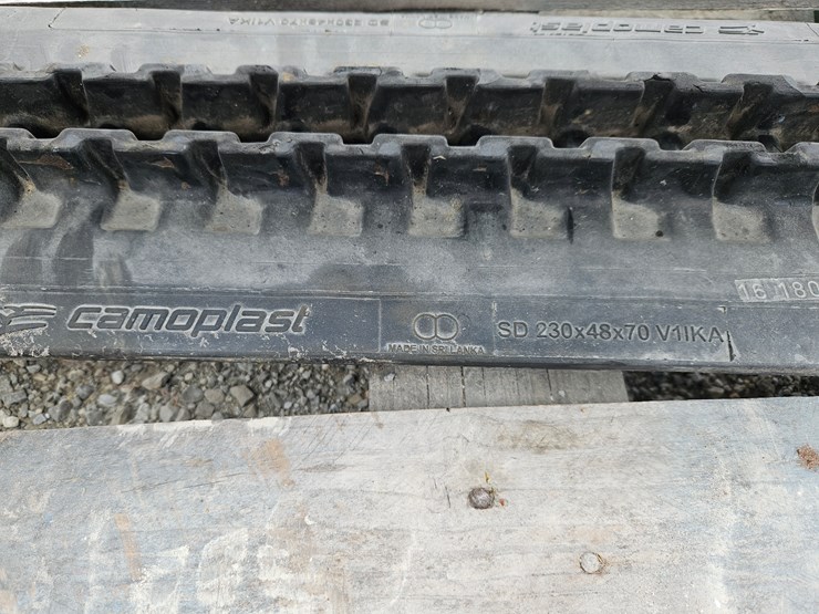 #205120-•-camoplast-230x48x70-tracks-image-2