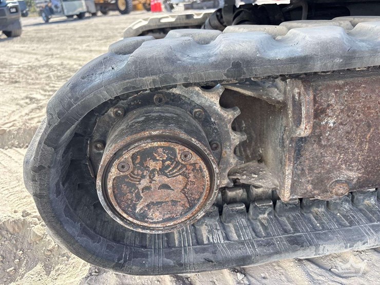 2016-bobcat-e20-image-12