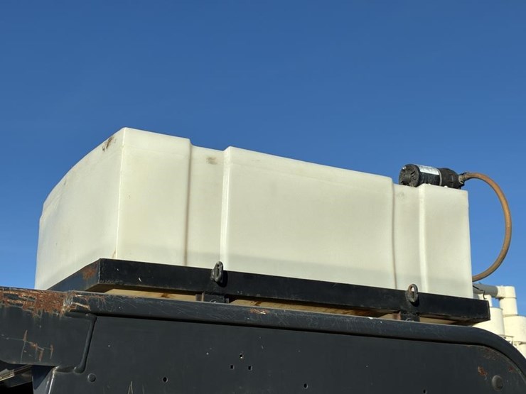 2018-yanmar-t210-image-11