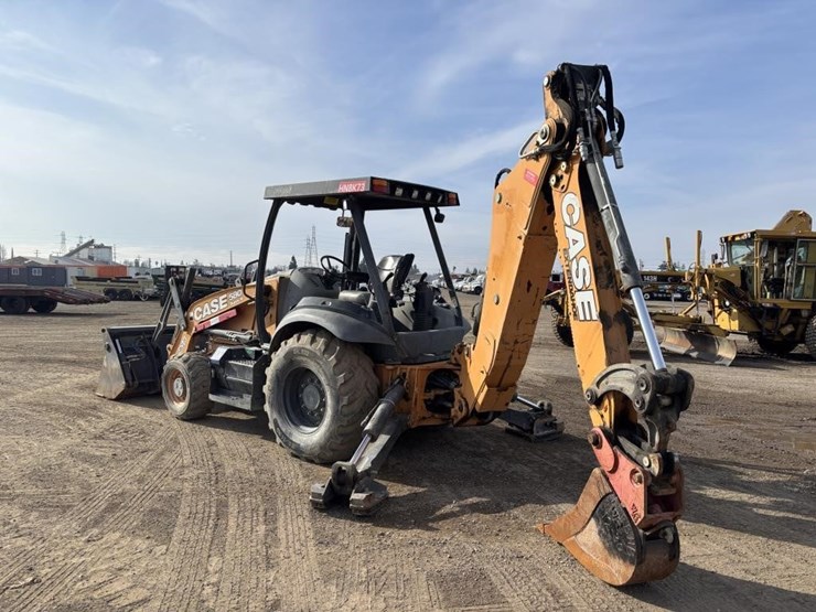 2017-case-580sn-image-4