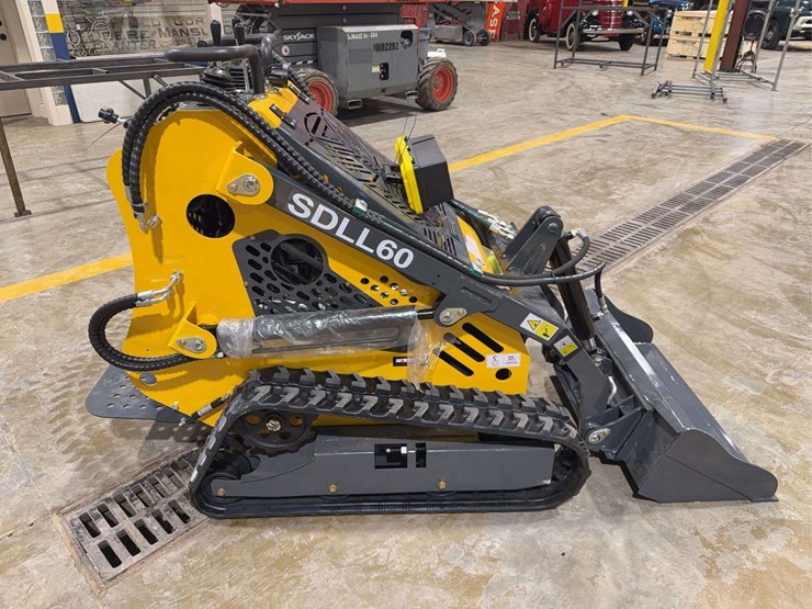 2025-sdlanch-sdll60-mini-skid-steer-image-6