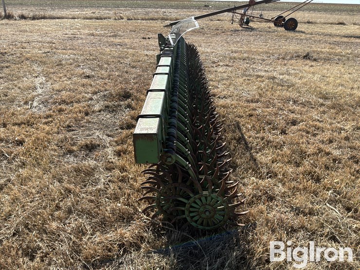 john-deere-e0400-3-pt-rotary-hoe-image-8