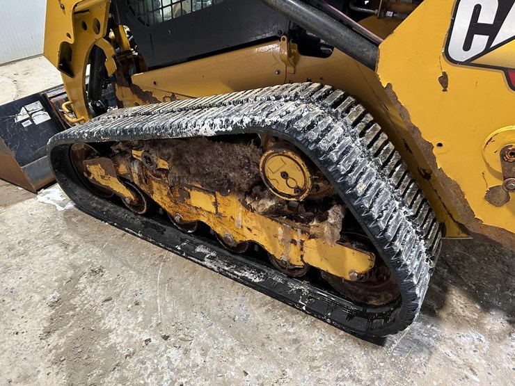 2022-caterpillar-259d3-image-17