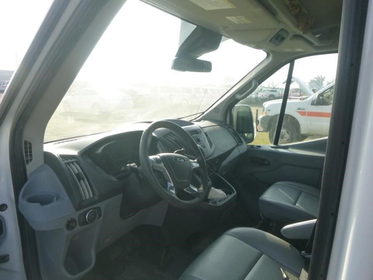 2019-ford-transit-image-13