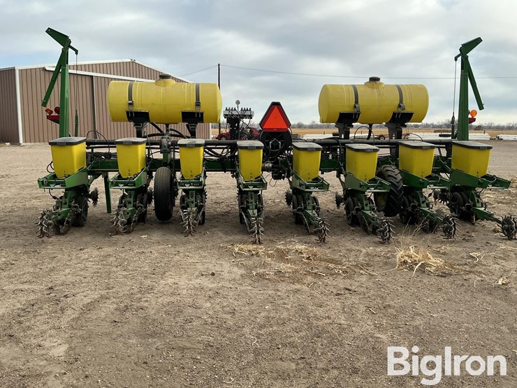 2005-john-deere-1700-image-6