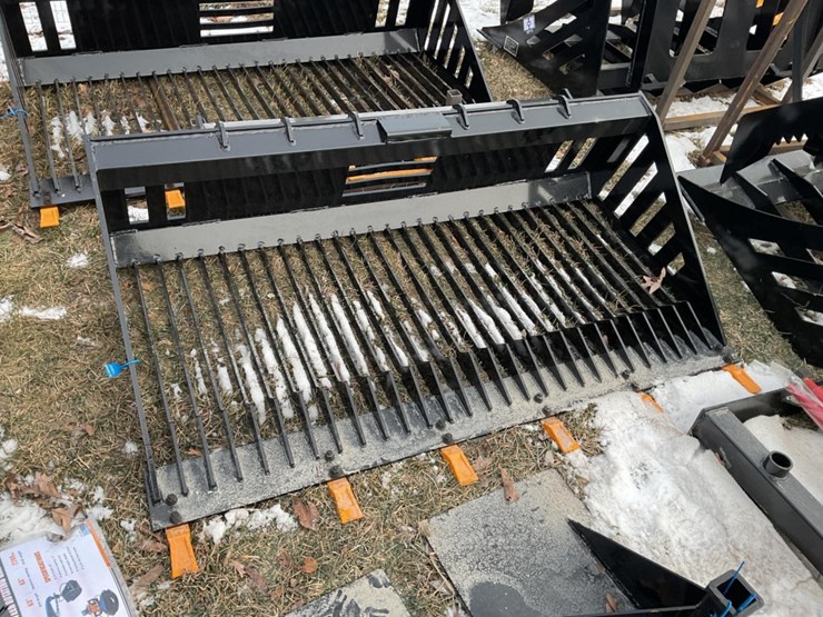 skid-steer-rock-bucket,-serial-cd-yscd251232,-72"-width,-steel-material-image-1