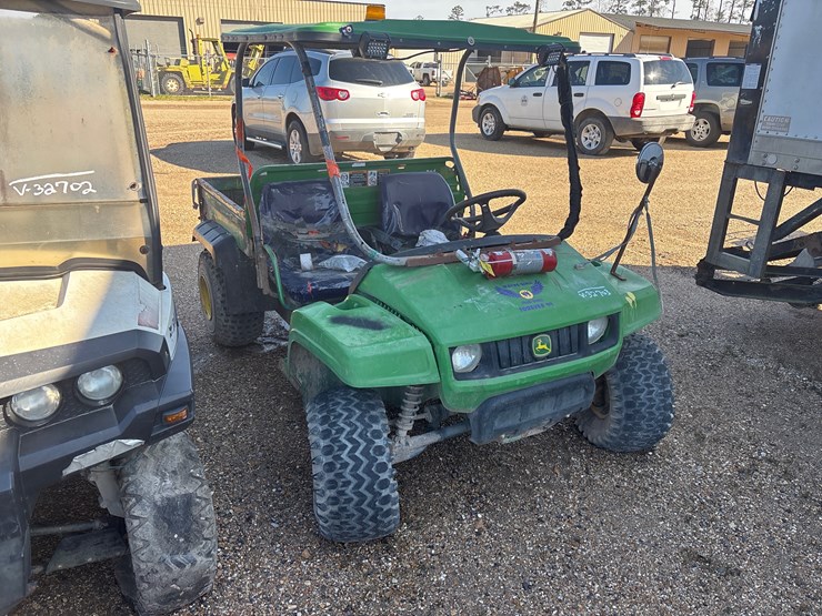john-deere-gator-image-2