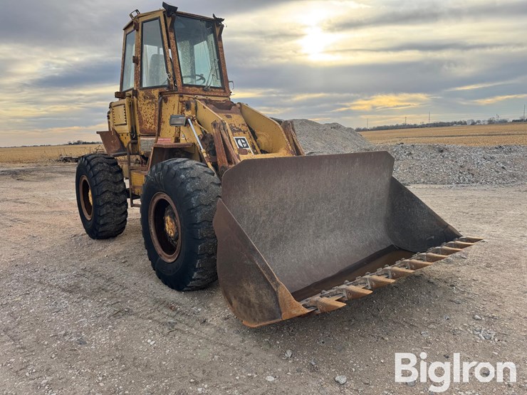 1980-caterpillar-930-image-3