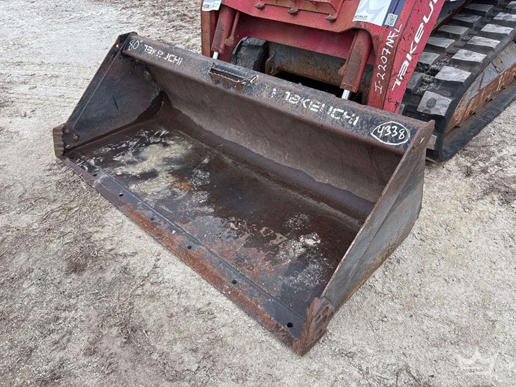 2016-takeuchi-tl10v2-image-7