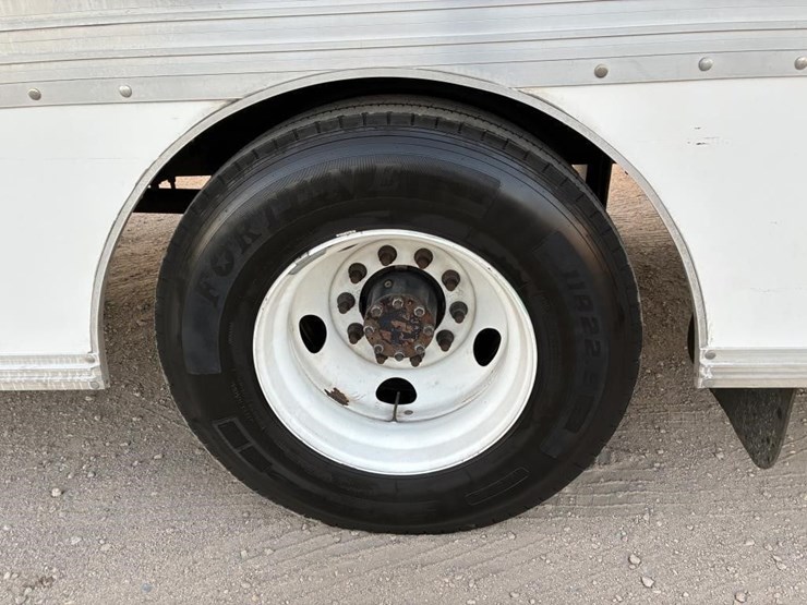 2016-ford-f650-xlt-image-8