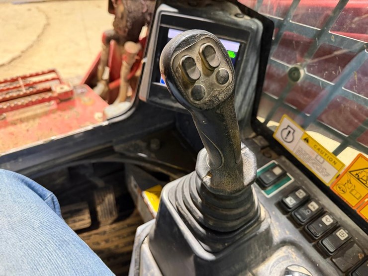 2018-takeuchi-tl10v2-image-19