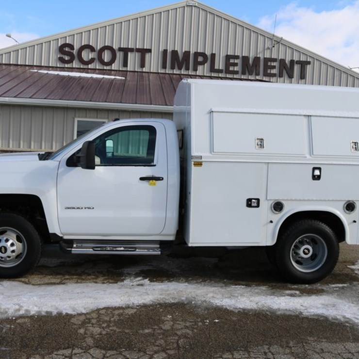 2016 CHEVROLET 3500