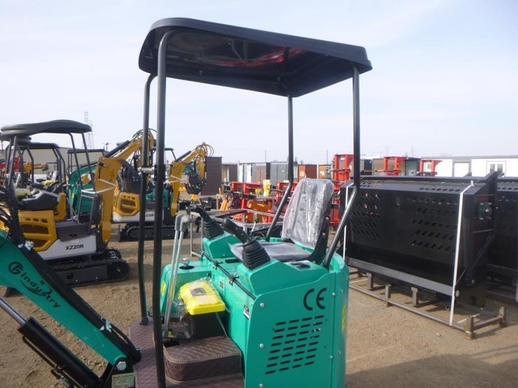 2025-agt-h15r-hydraulic-excavator-image-18