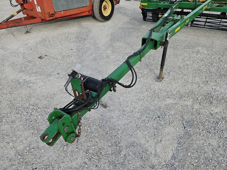 john-deere-200-image-2