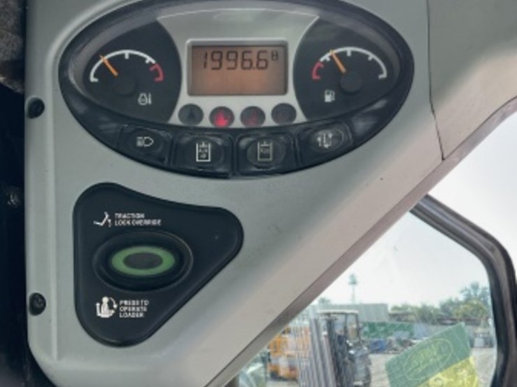 2009-bobcat-s205-image-21