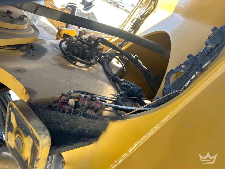 2012-caterpillar-924k-image-22