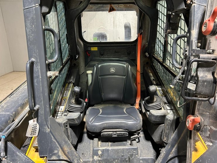 2023-deere-325g-image-20