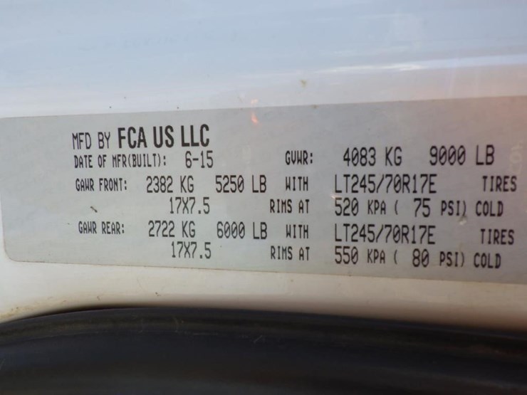 2015-dodge-2500-image-16