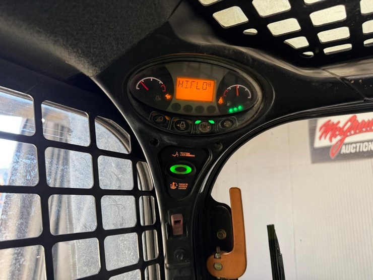 2016-bobcat-t870-image-52