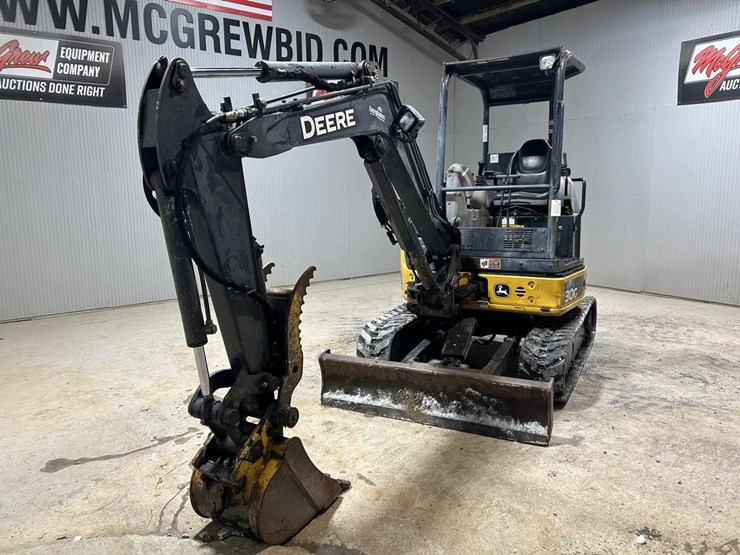 2017-deere-30g-image-7