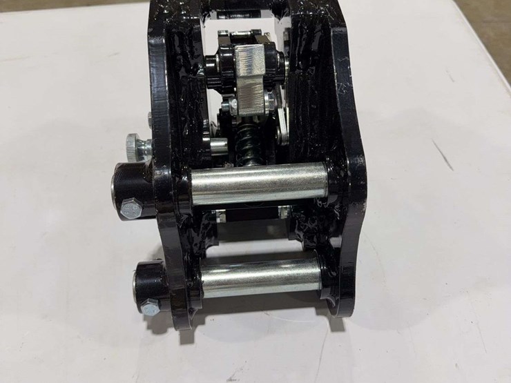 sdlanch-mini-excavator-quick-attach-image-5