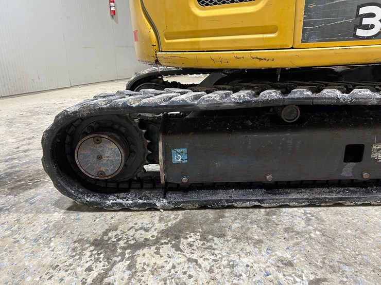 2017-deere-30g-image-14