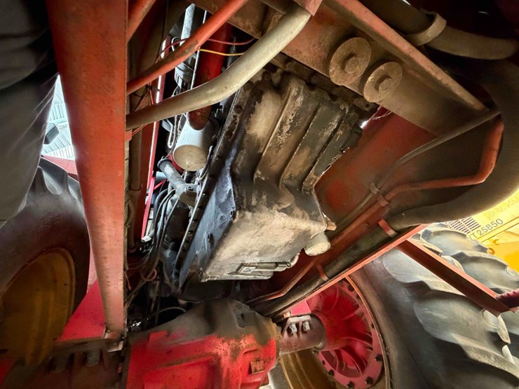 1979-versatile-835-image-27