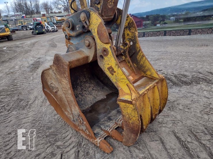 2021-komatsu-pc170-lc-11-image-17