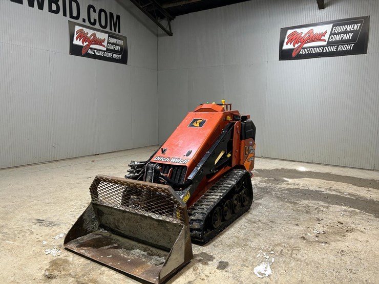 2019-ditch-witch-sk800-image-8