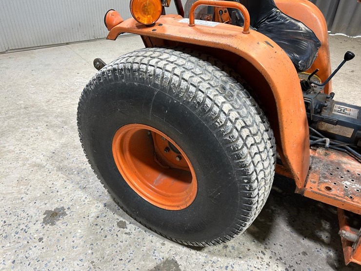 kubota-b8200-image-14