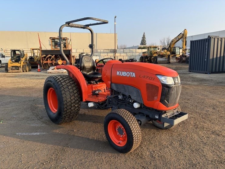 2017-kubota-l4701d-image-2