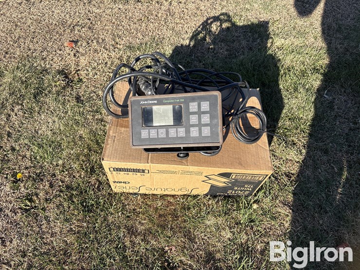 john-deere-350-image-2