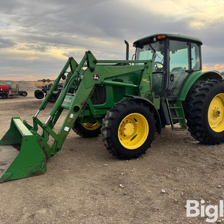 2003 JOHN DEERE 6715