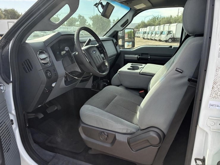 2016-ford-f550-xlt-image-15