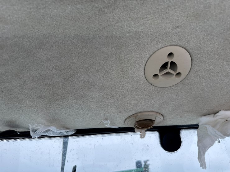 2012-john-deere-8310r-image-57