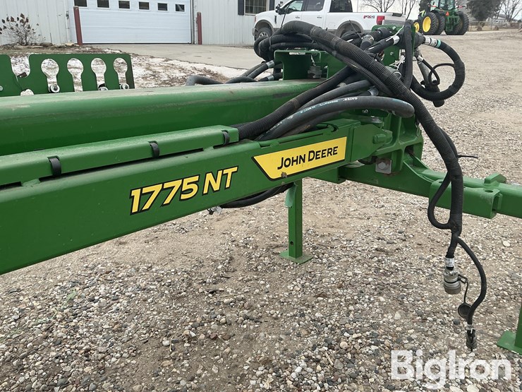 2022-john-deere-1775nt-image-11