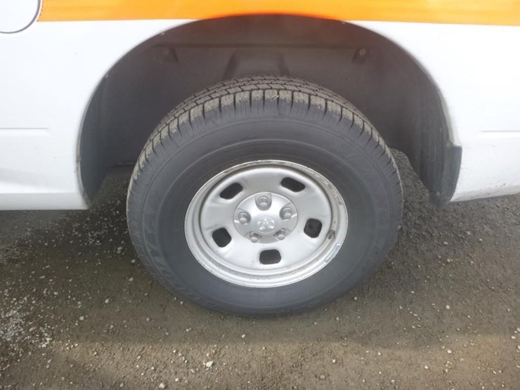 2014-dodge-1500-image-13