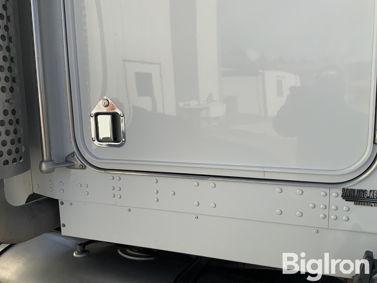 2001-kenworth-t800-image-19