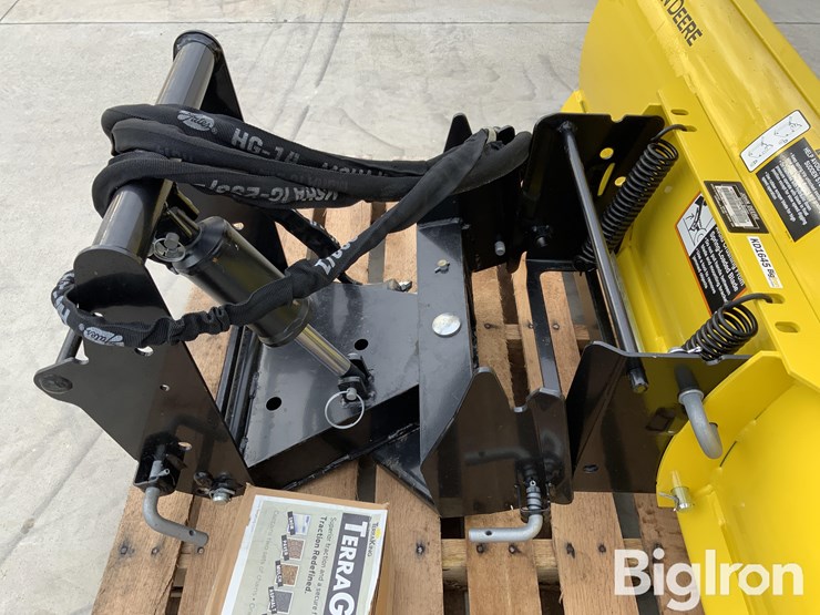 2022-john-deere-54-image-12