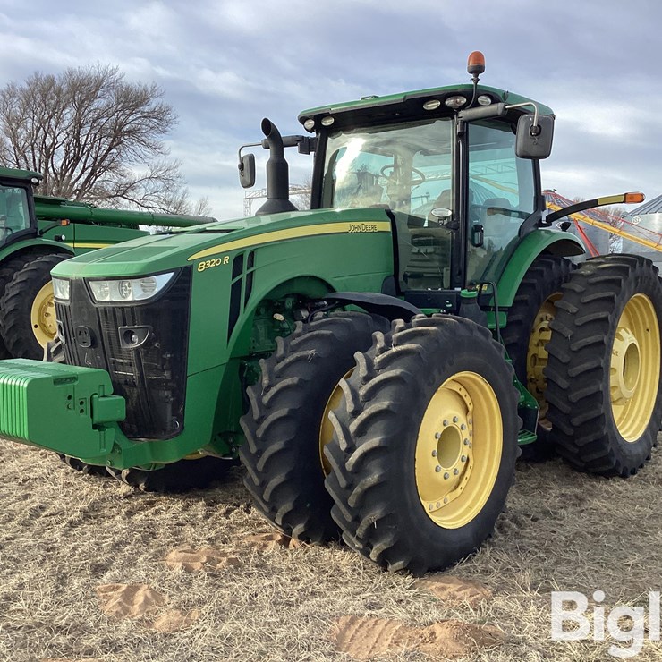 2015 JOHN DEERE 8320R
