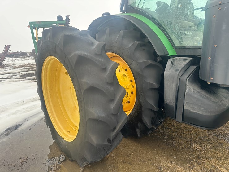 2012-john-deere-8310r-image-10