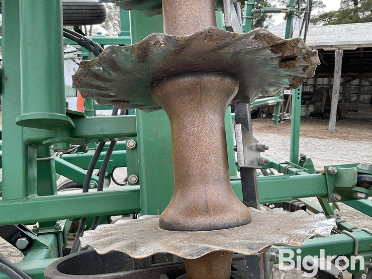 great-plains-2400tt-image-12