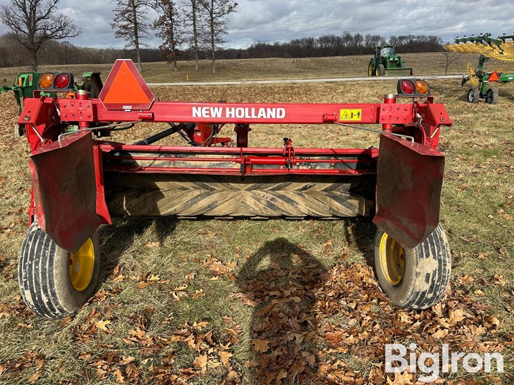 2019-new-holland-210-image-6